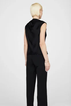 Anine Bing | Teegan Top - Black -Clothing Shop AB TEEGAN TOP BLACKA 07 2260 000 1232 1700x 022aeeab bdd7 46ba b406 5b232263ae8b