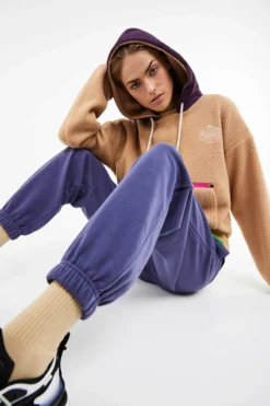 P.E Nation | Maximise Hoodie - Beige 17 P.E Nation | Maximise Hoodie - Beige -Clothing Shop PENation Q4 2022 MAINLINE Look 5 0276 WEBRES 800x fa2443ff 3dea 47a9 b726 e703a5840d88