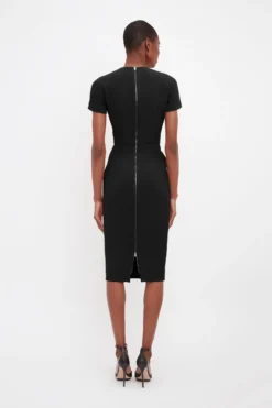 Victoria Beckham | T-Shirt Fitted Dress - Black -Clothing Shop UntitledSession5336 b 2200x 5ec0de7c ddb9 4c0d ab37 3ad3d2bed16e scaled