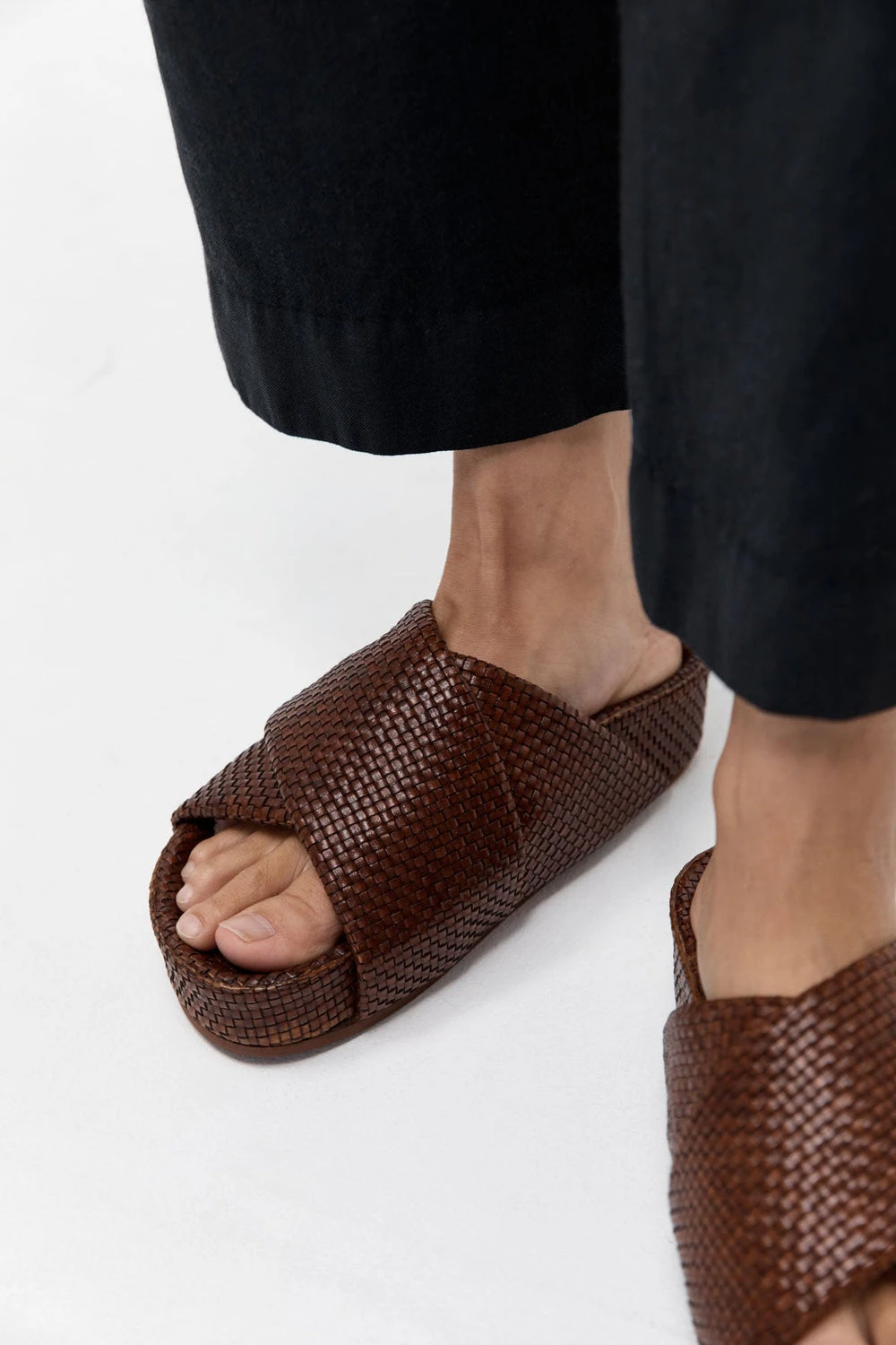 St. Agni | Woven Flatform Slide - Antique Tan 2 St. Agni | Woven Flatform Slide - Antique Tan - Image 2