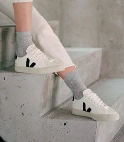 Veja | Campo Chromefree - Extra White Black -Clothing Shop cp051537 4