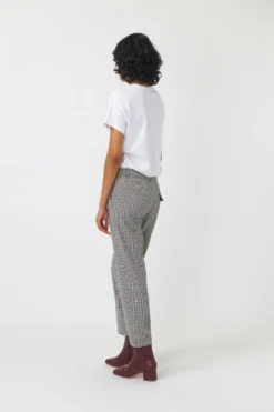 Kate Sylvester | Doily T.Shirt - White -Clothing Shop doilywhite 0535 1440x e41434cc d30c 41f0 b53f 17dff7d045bf