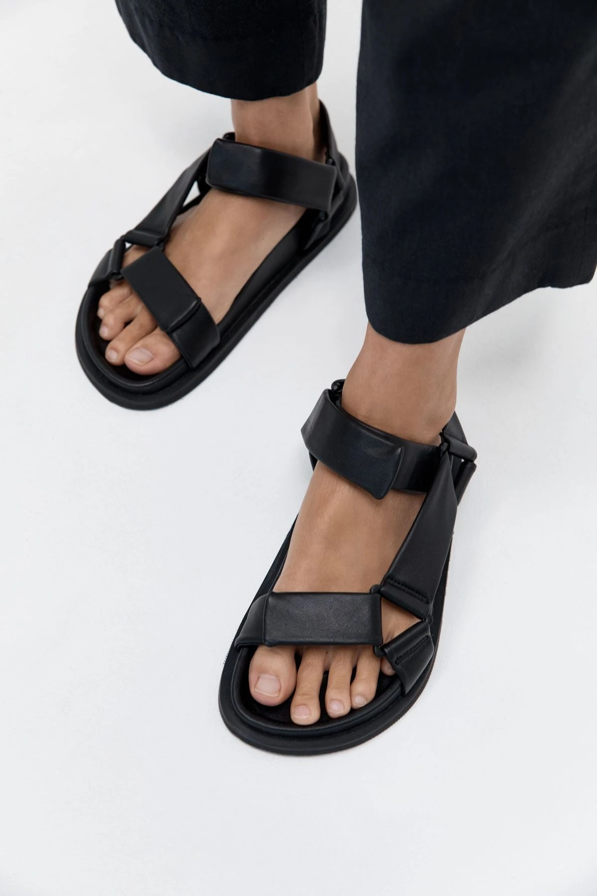 ST. AGNI | Padded Sportsu Sandal - Black 2 ST. AGNI | Padded Sportsu Sandal - Black - Image 2