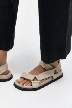 ST. AGNI | Padded Sportsu Sandal - Ecru 8 ST. AGNI | Padded Sportsu Sandal - Ecru -Clothing Shop p 835f3607 8155 4d39 8eae 6c265ff7e7be