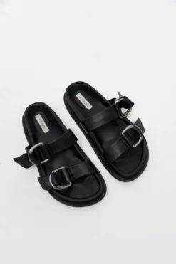 ST. AGNI | Ring Detail Slide - Black -Clothing Shop p e335cbf8 68b0 4b64 97c9 112bae0b65ab